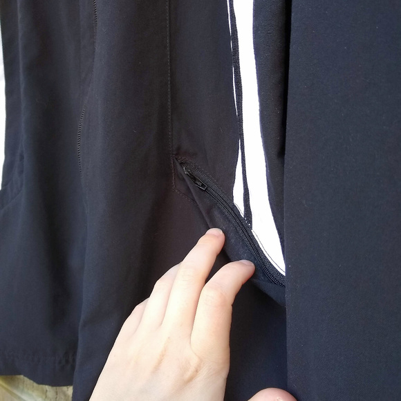 Nike Classic Black & White Sateen Finish Jacket - Picture 5 of 7